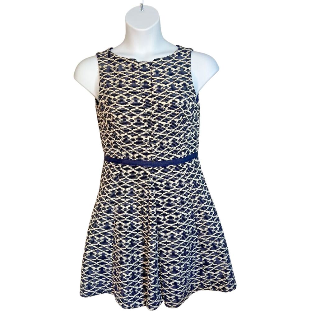 Dress Size 6, Maia, Fit and Flare, Sleeveless, Blue and White Lined, Back Zipper